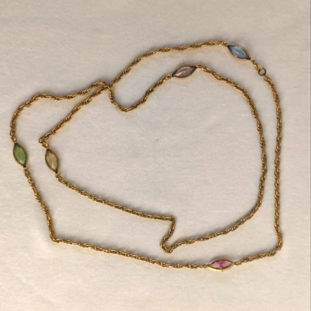 Goldtone Chain w/Jewel Enhancements